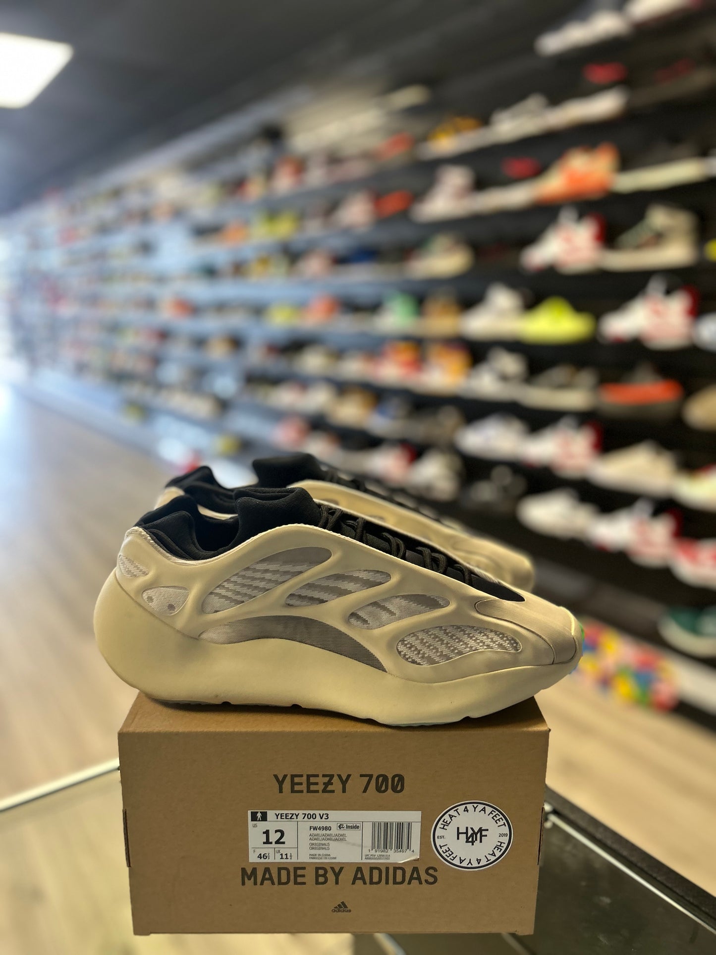 YEEZY 700 'AZEAL' (USED) (P)