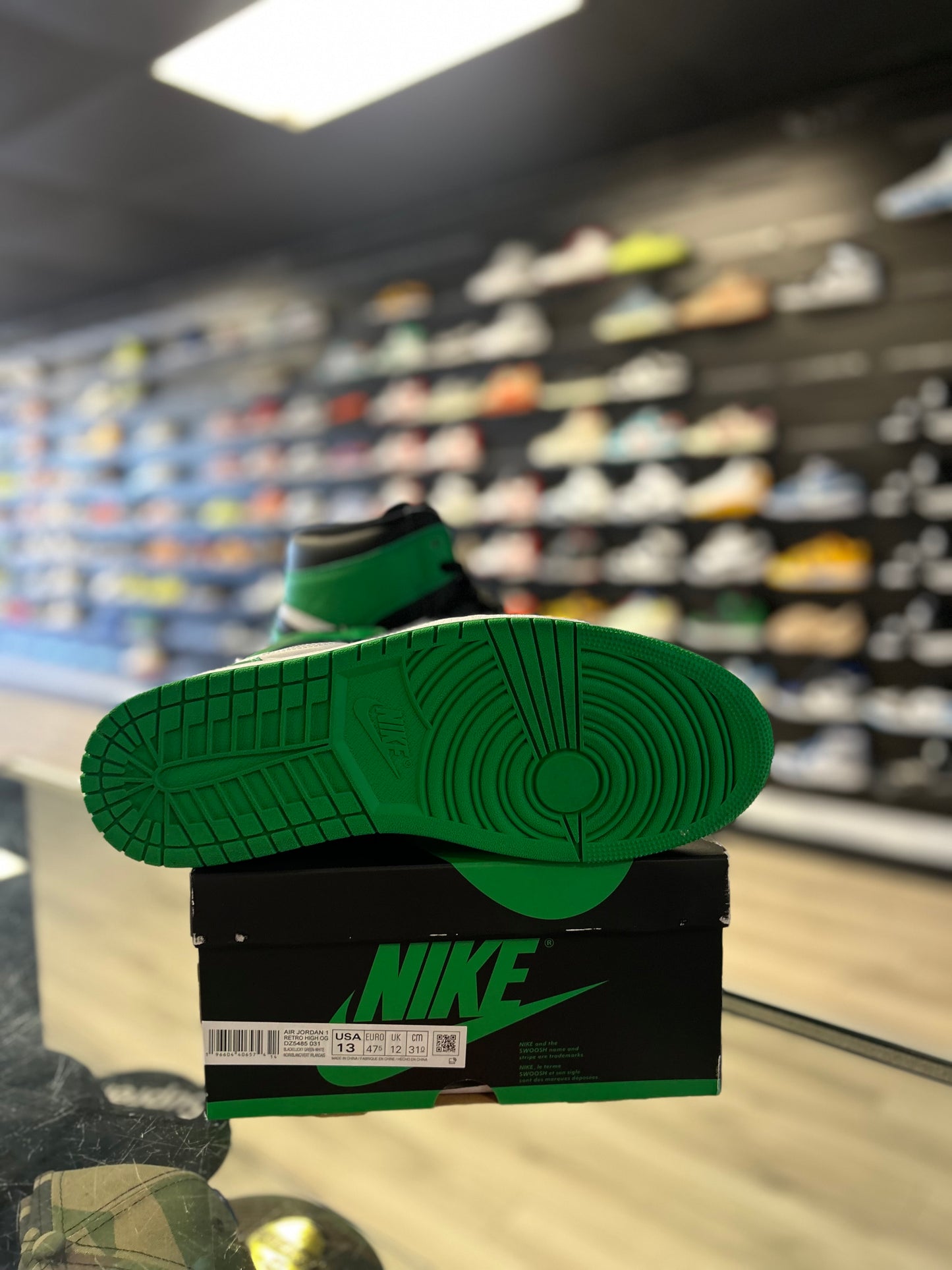 JORDAN 1 'LUCKY GREEN' (USED)