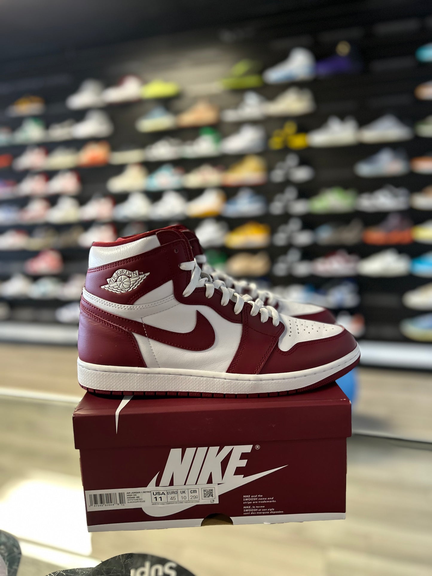 JORDAN 1 HIGH 'ARTISANAL TEAM RED' (USED)