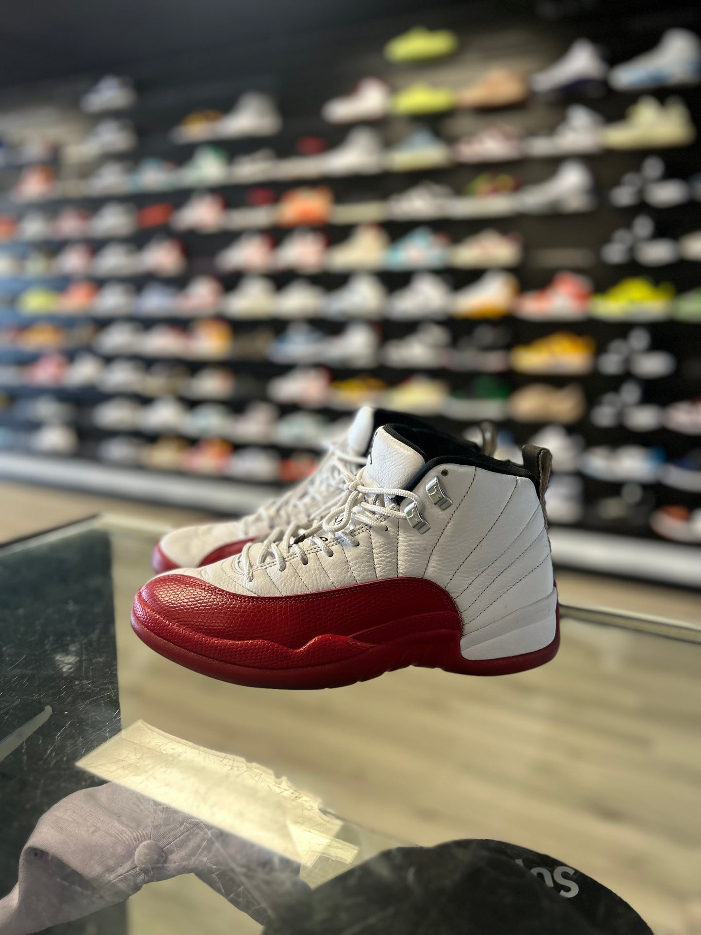 JORDAN 12 'CHERRY' (USED)