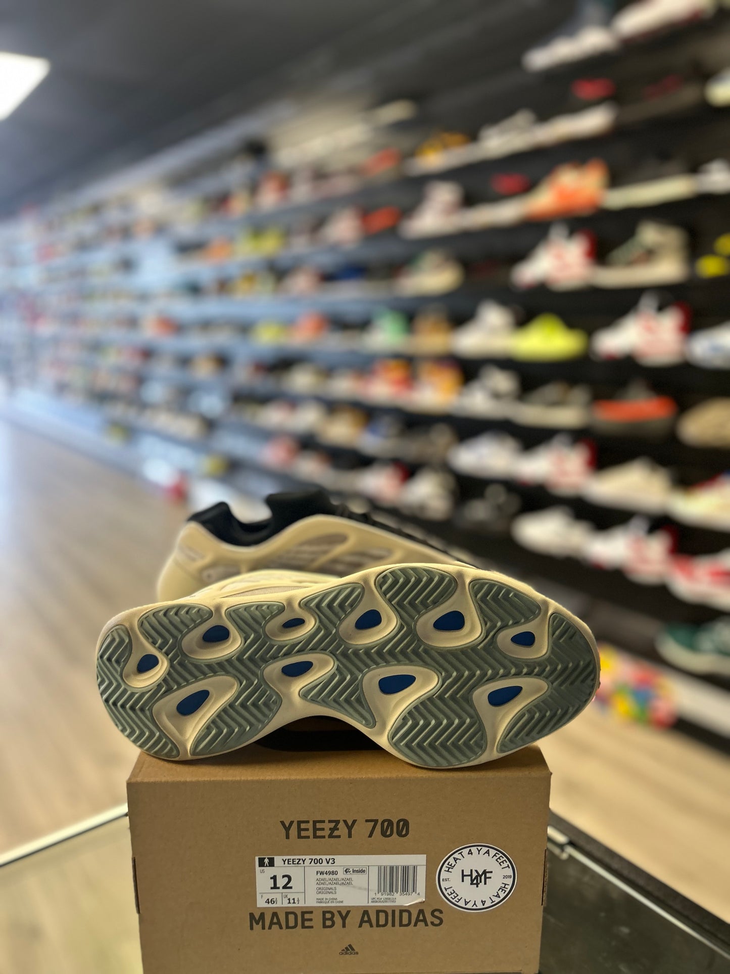 YEEZY 700 'AZEAL' (USED) (P)