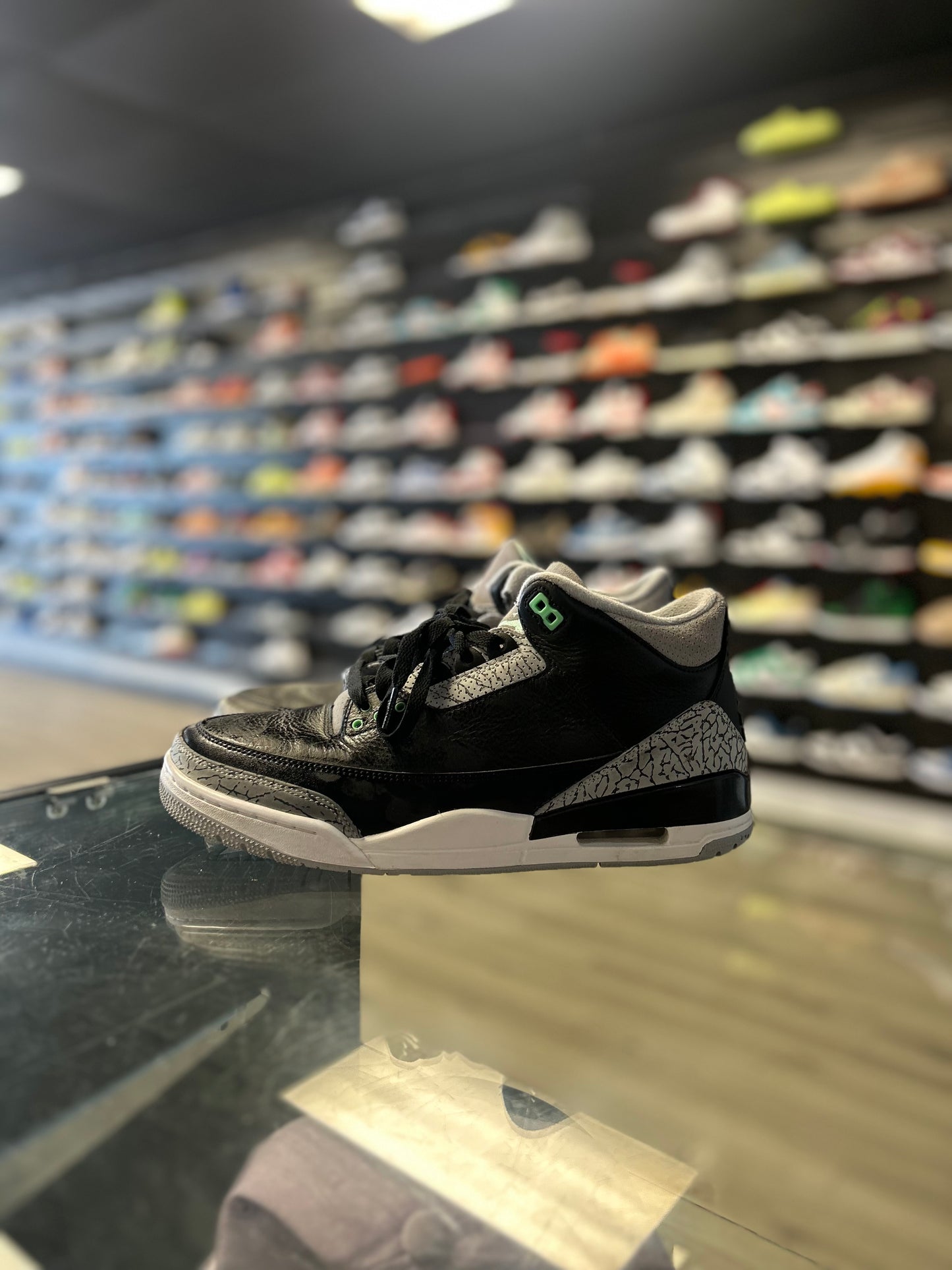 JORDAN 3 'GREEN GLOW' (USED)