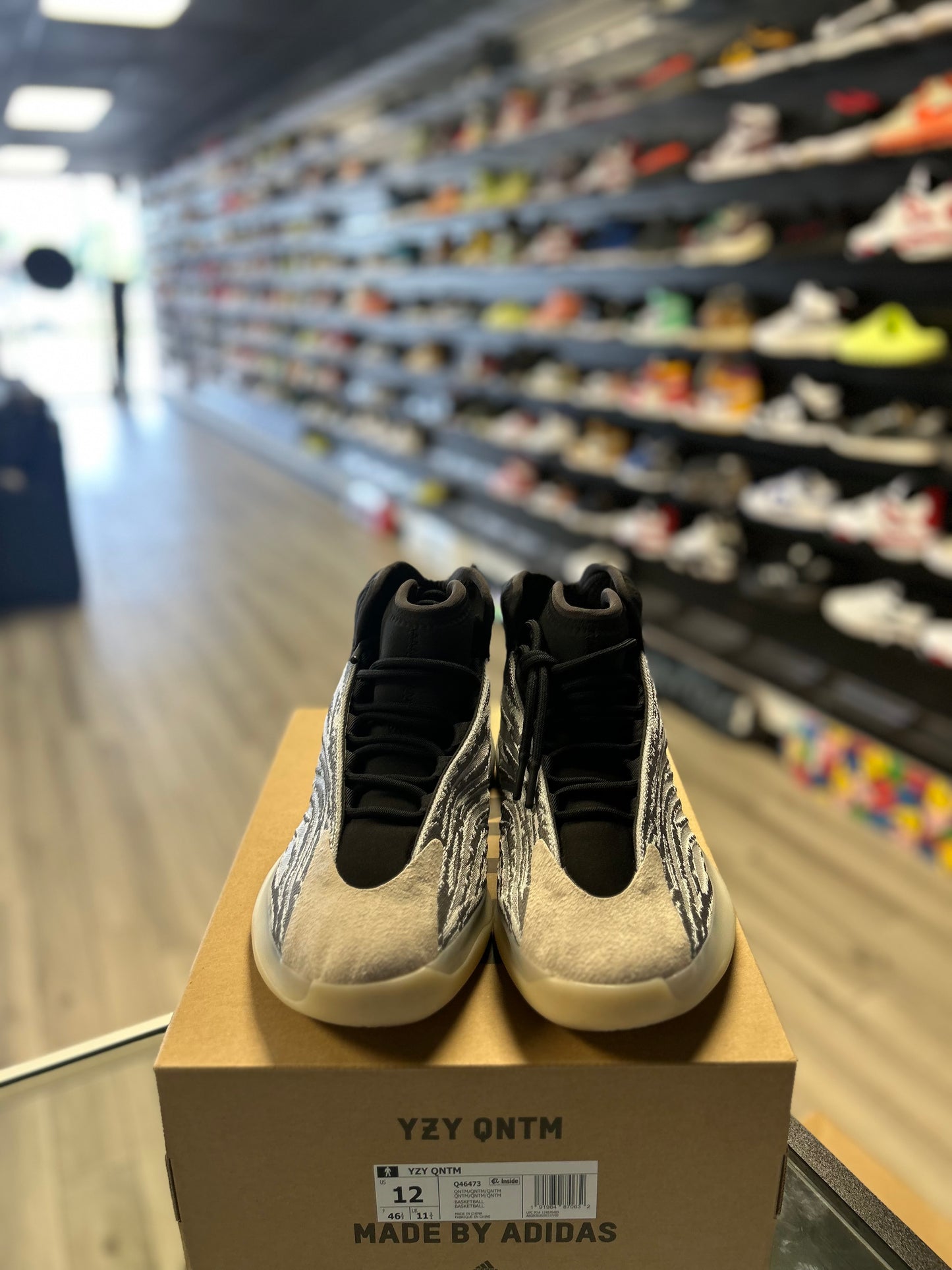 YEEZY QNTM 'LIFESTYLE MODEL' (USED) (P)