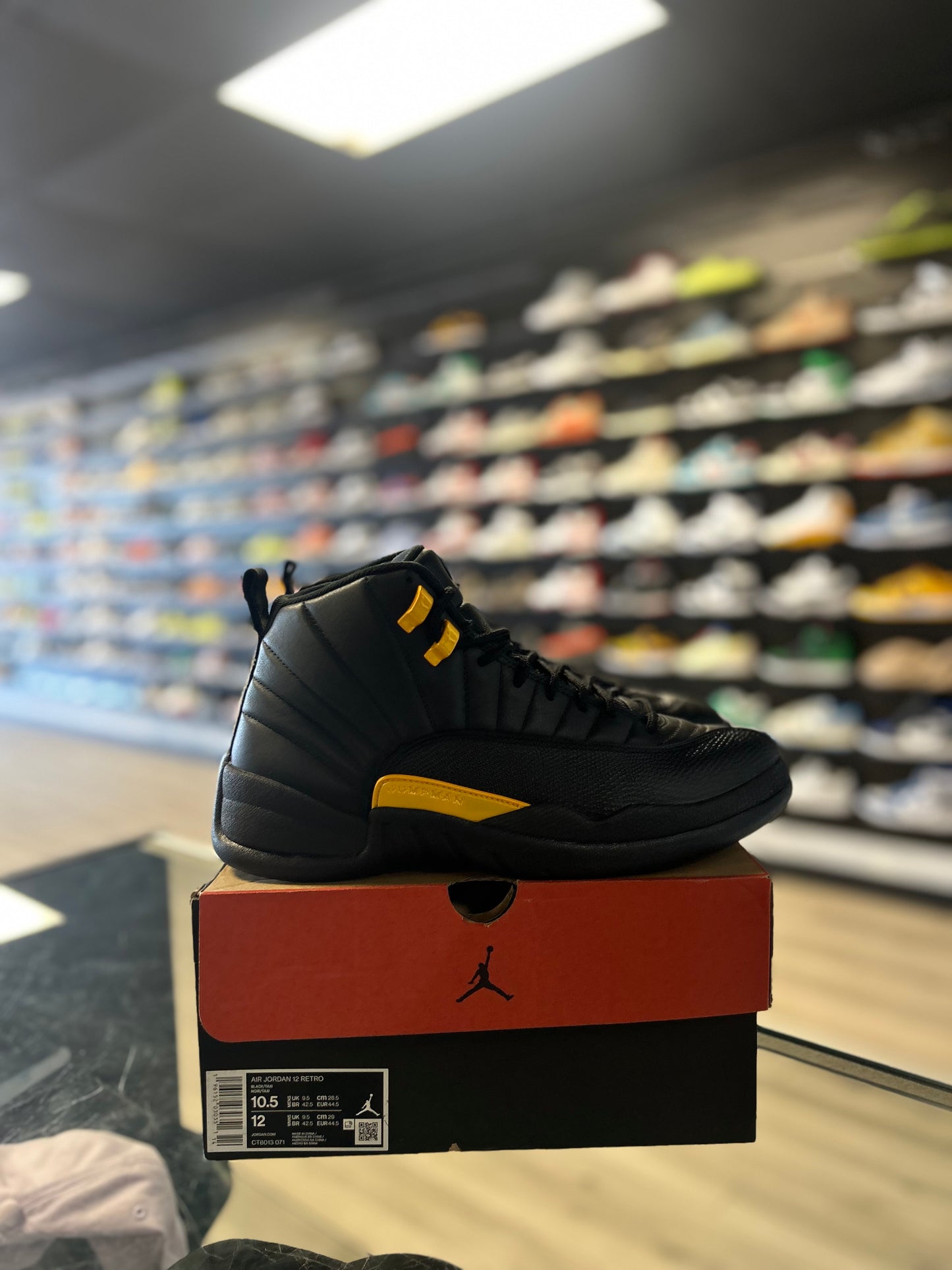 JORDAN 12 'BLACK TAXI' (USED)