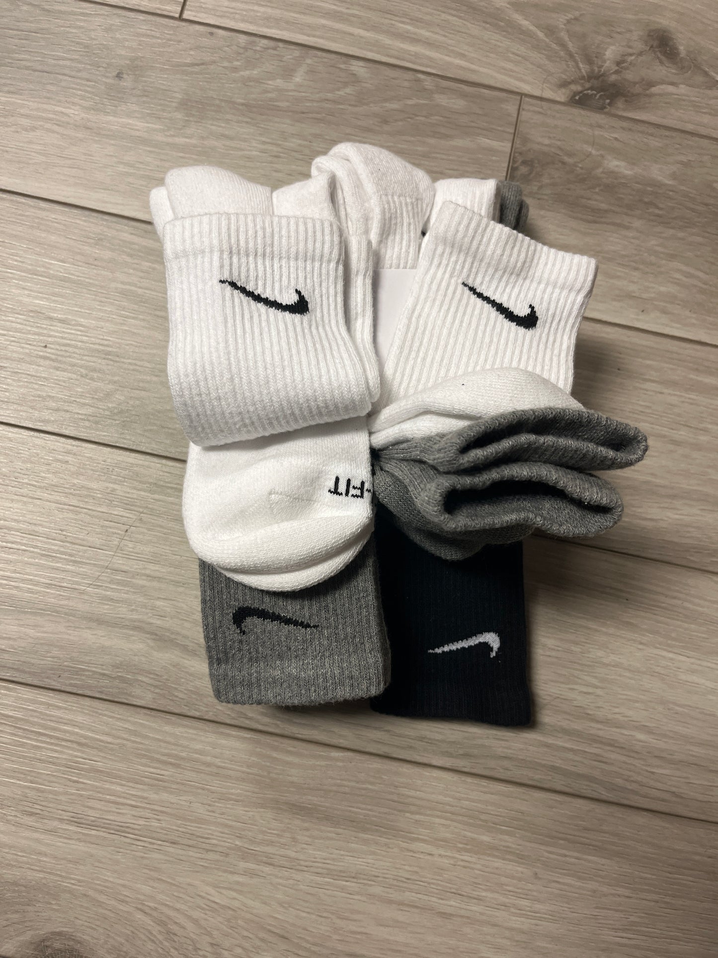 NIKE DRI-FIT SOCKS