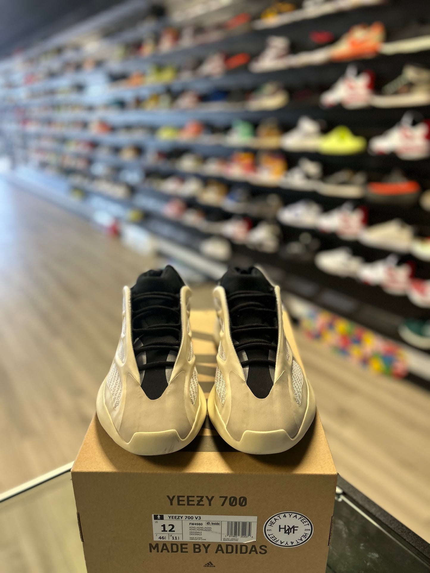 YEEZY 700 'AZEAL' (USED) (P)