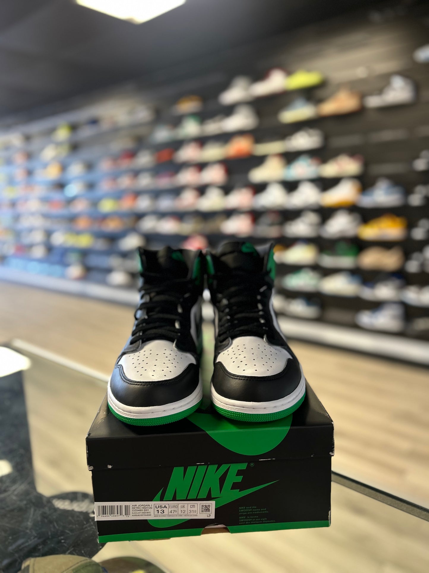 JORDAN 1 'LUCKY GREEN' (USED)