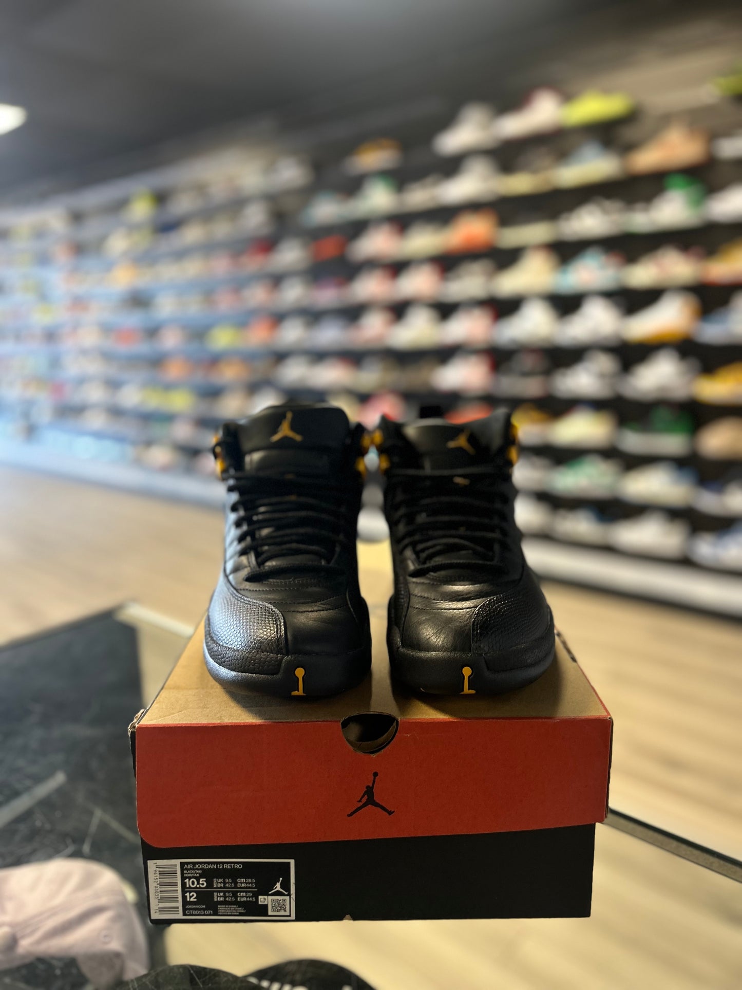 JORDAN 12 'BLACK TAXI' (USED)