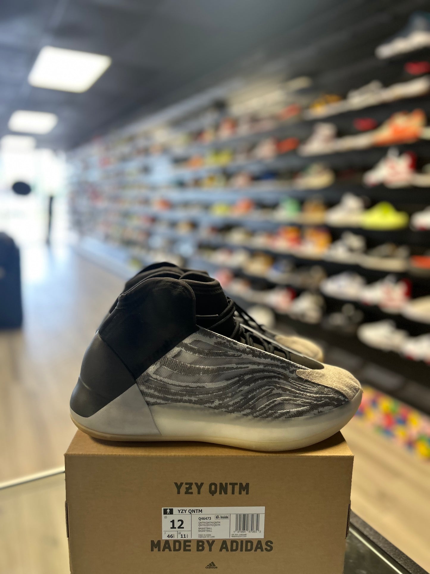 YEEZY QNTM 'LIFESTYLE MODEL' (USED) (P)