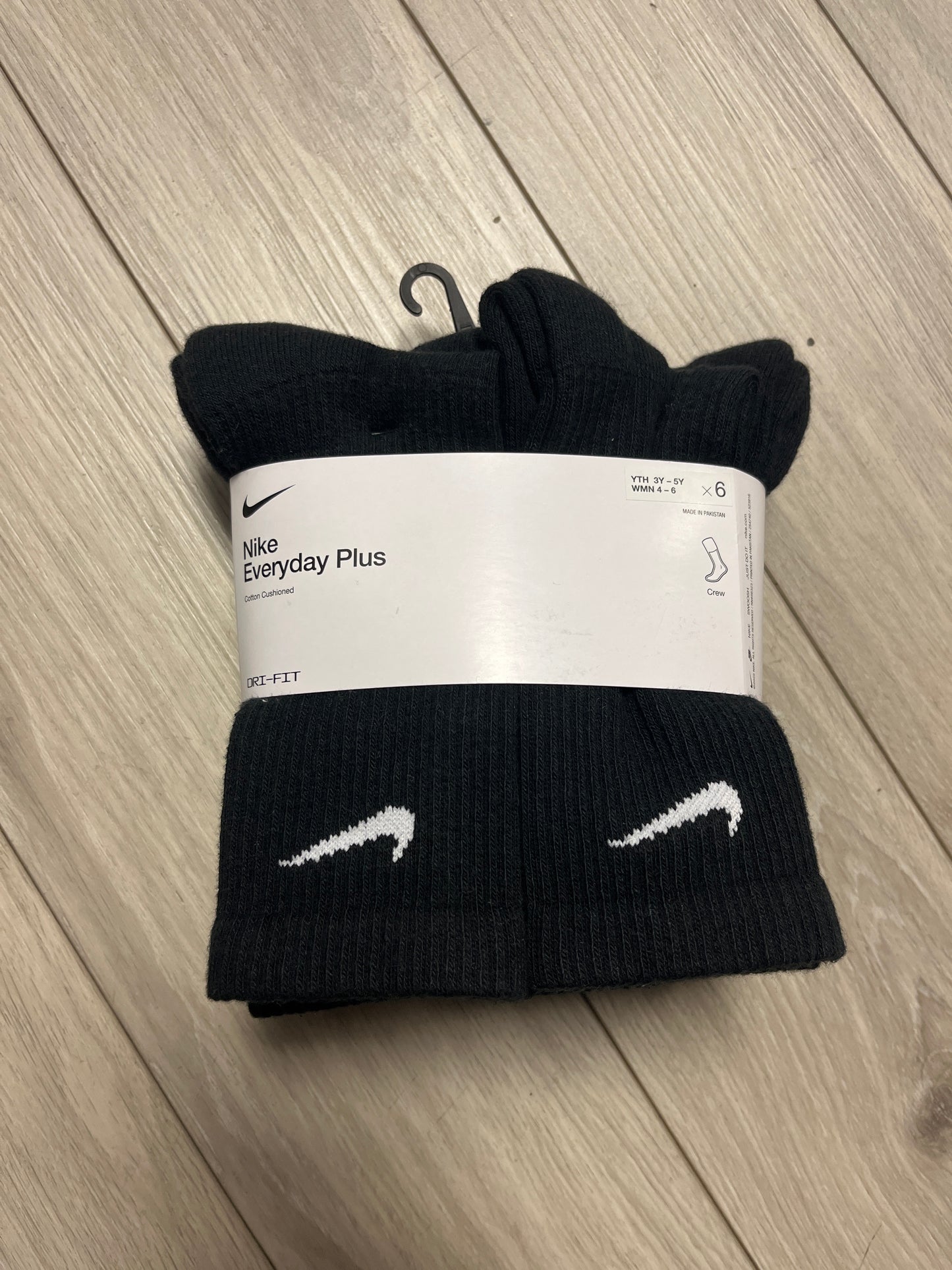 NIKE DRI-FIT SOCKS