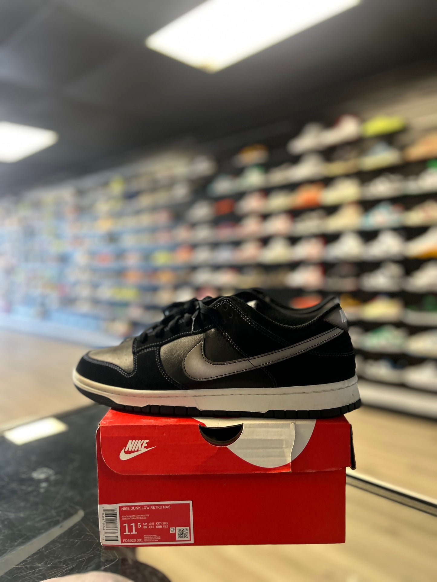 NIKE DUNK LOW 'AIRBRUSH SWOOSH BLACK' (USED)