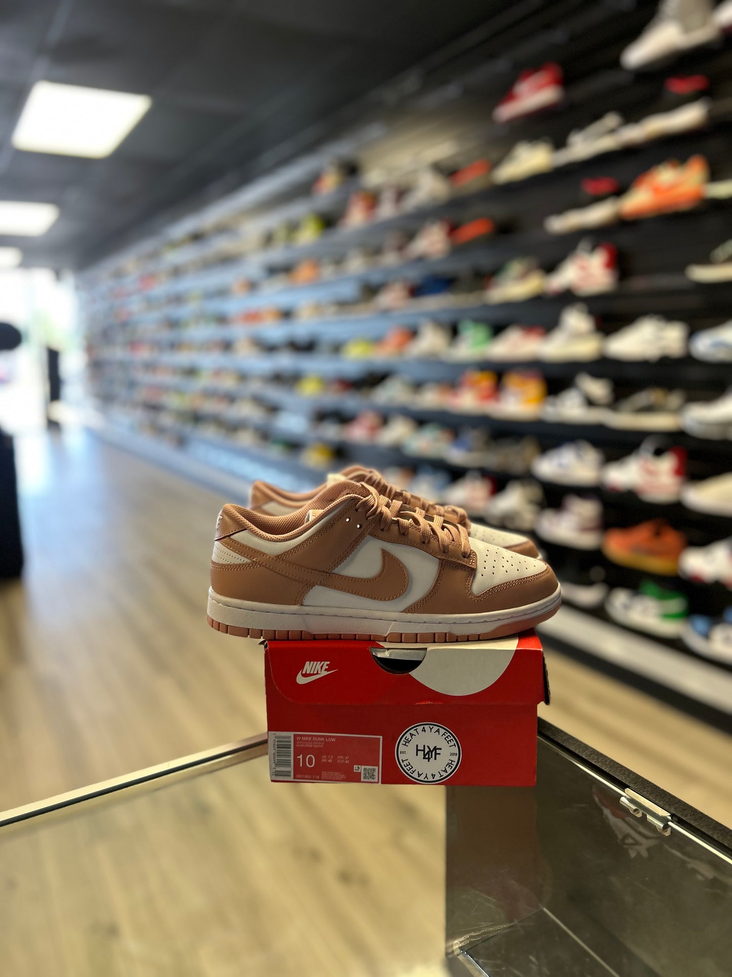 NIKE DUNK LOW 'ROSE WHISPER' (USED)