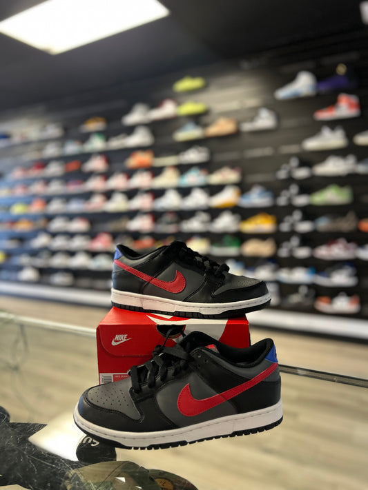 NIKE DUNK LOW 'BLACK UNIVERSITY RED'