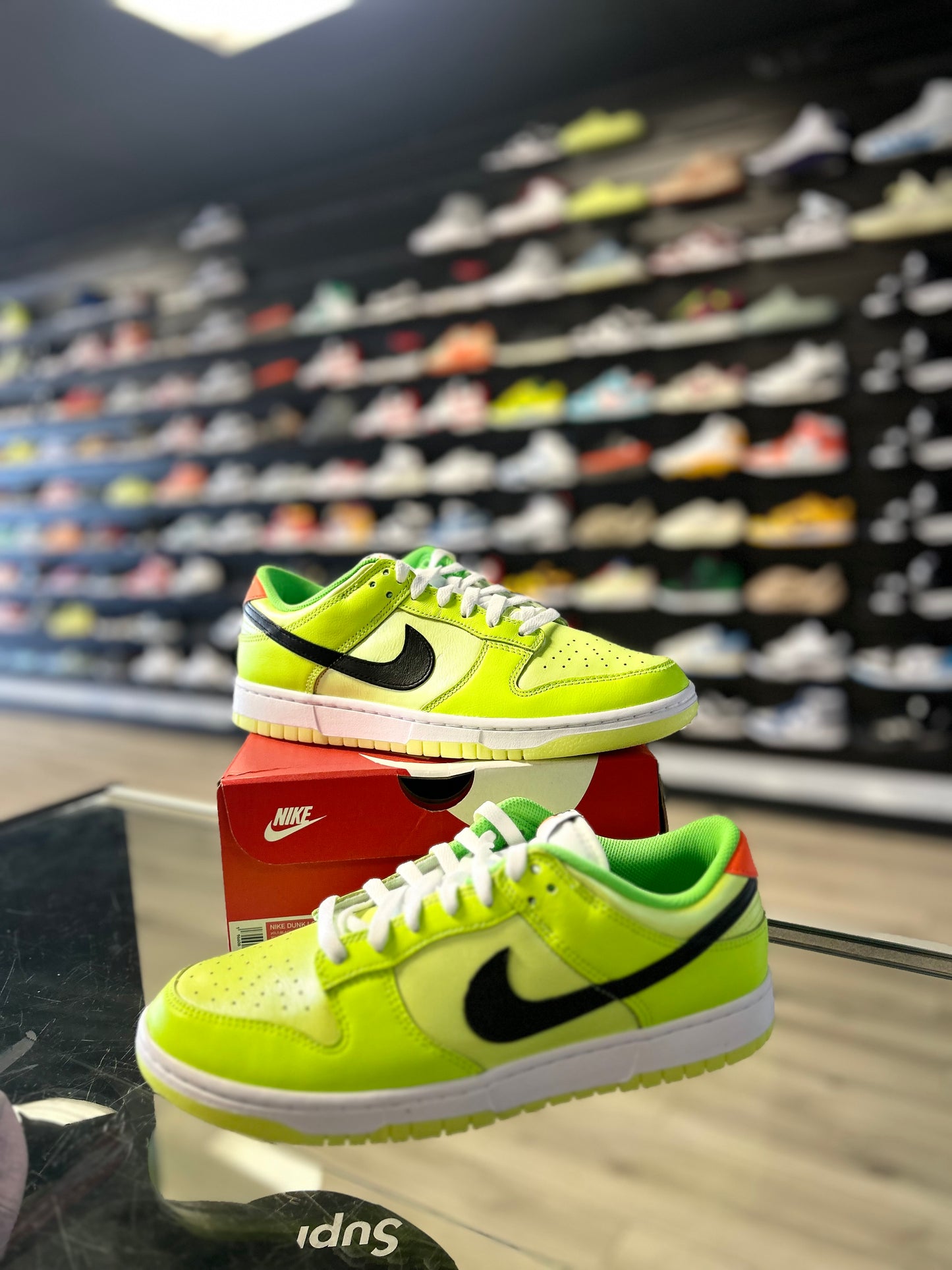 NIKE DUNK LOW 'SPLASH VOLT'