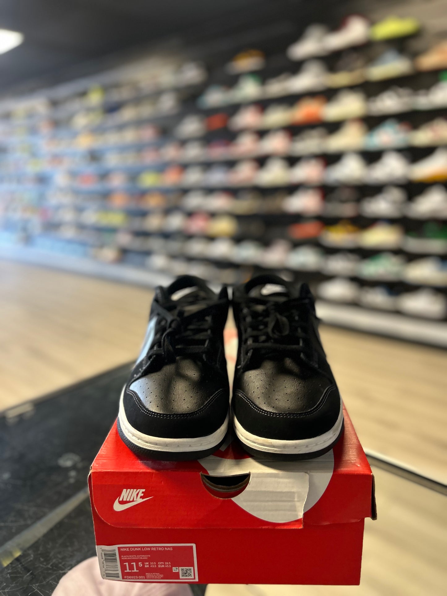 NIKE DUNK LOW 'AIRBRUSH SWOOSH BLACK' (USED)