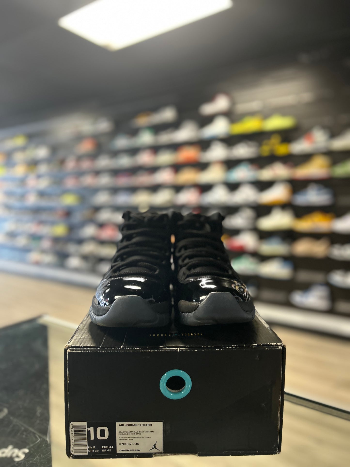 JORDAN 11 'GAMMA' (USED)