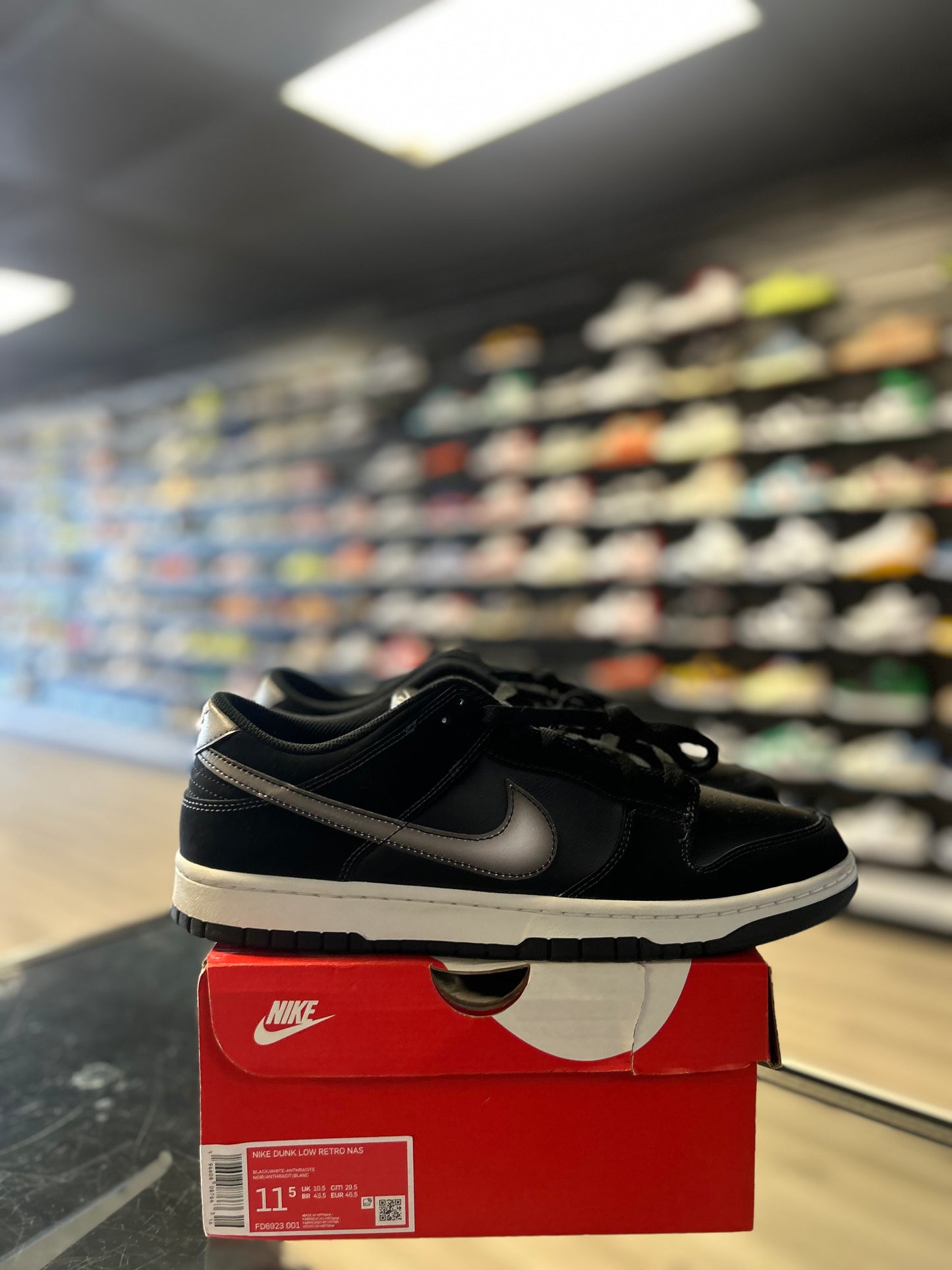 NIKE DUNK LOW 'AIRBRUSH SWOOSH BLACK' (USED)