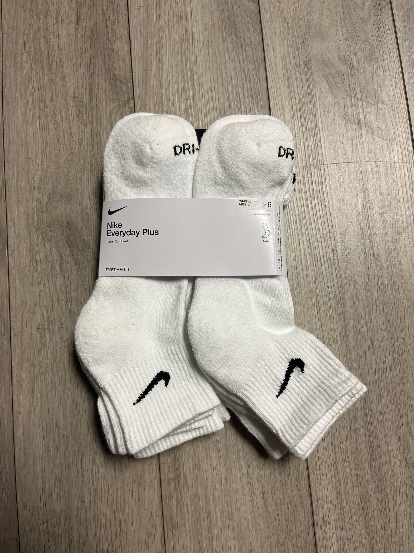 NIKE DRI-FIT SOCKS