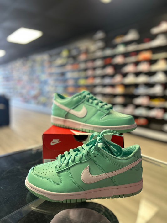 NIKE DUNK LOW 'EMERALD RISE'