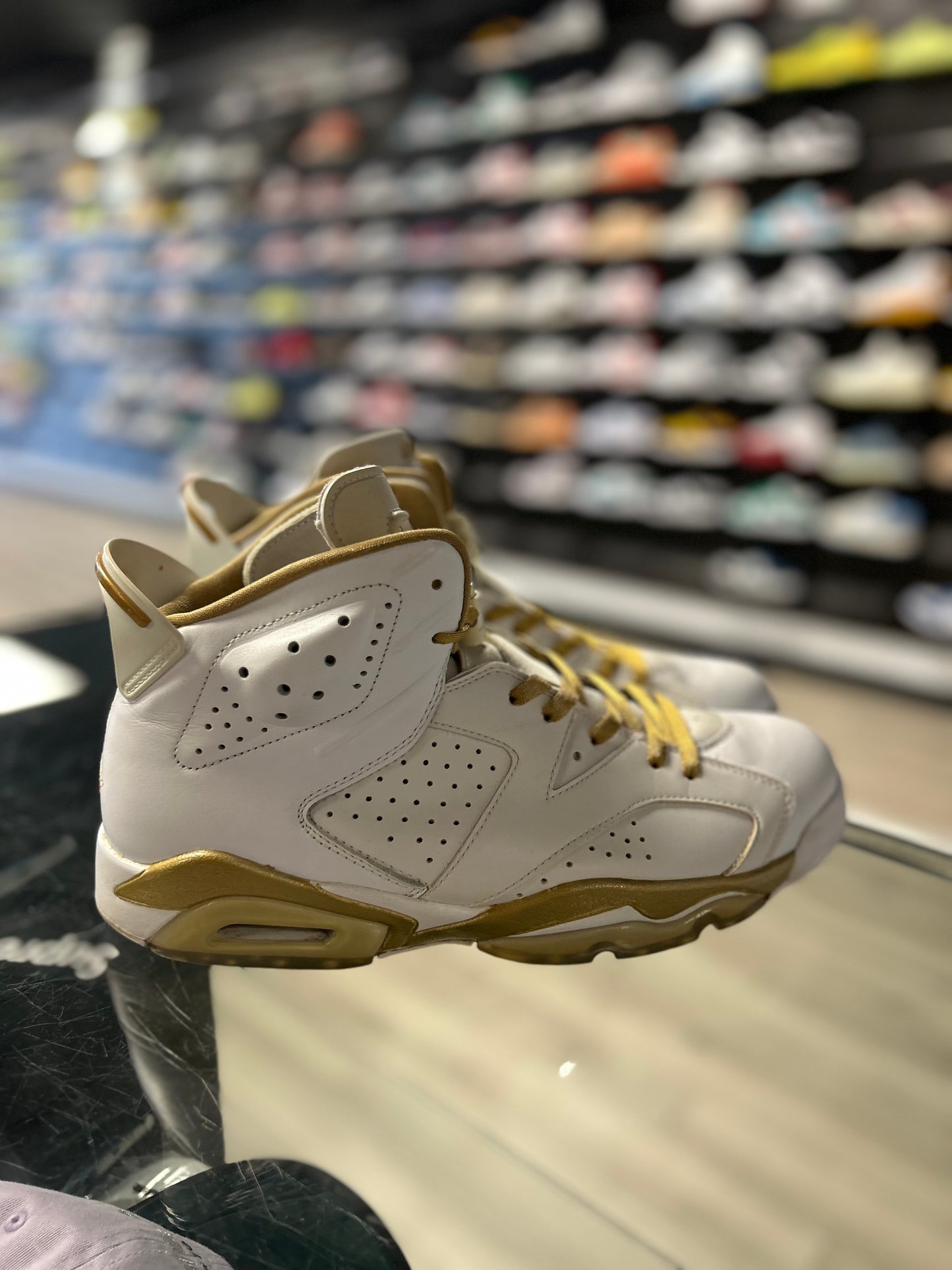 JORDAN 6 'GOLDEN MOMENTS' (USED)