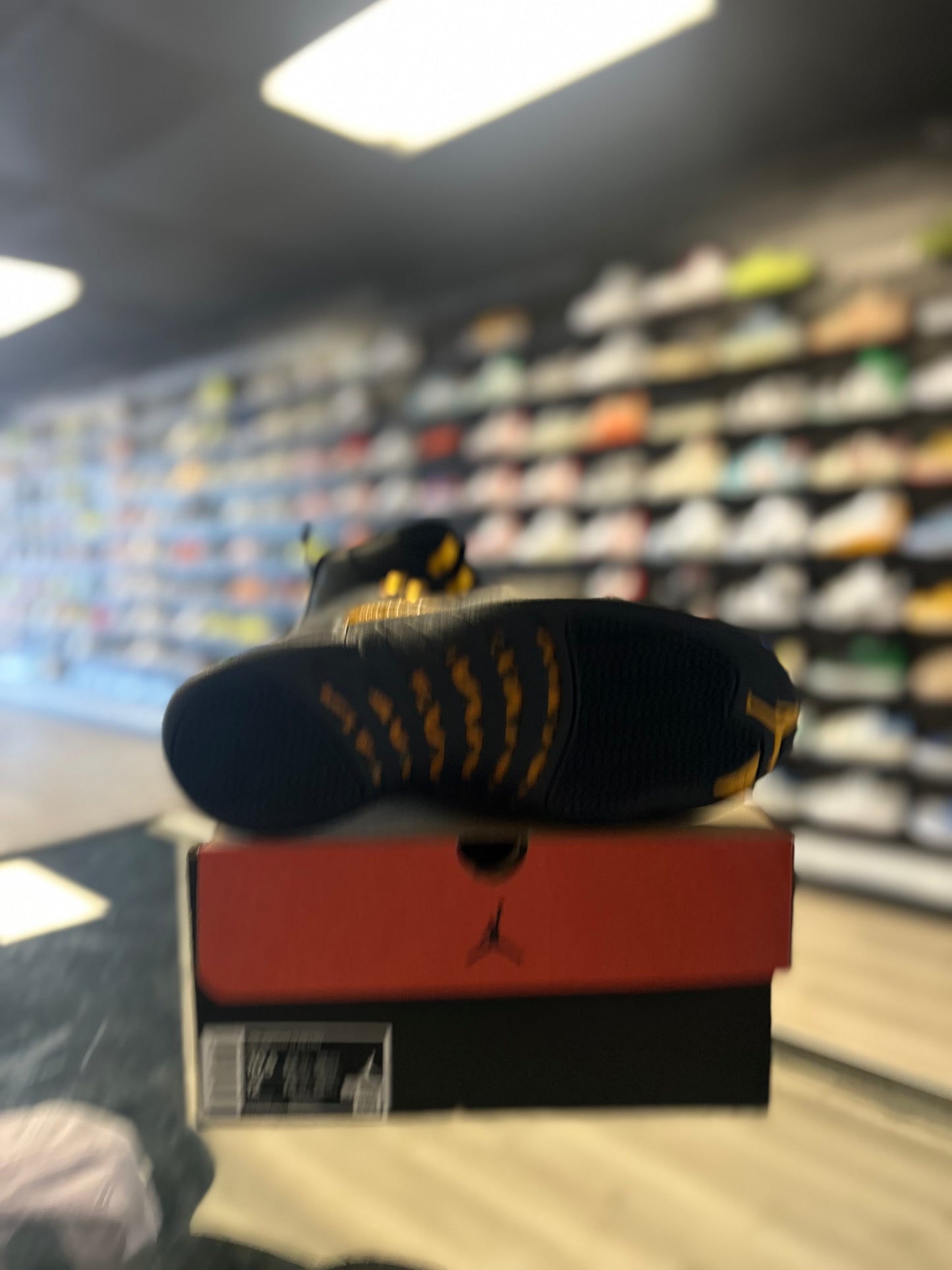 JORDAN 12 'BLACK TAXI' (USED)