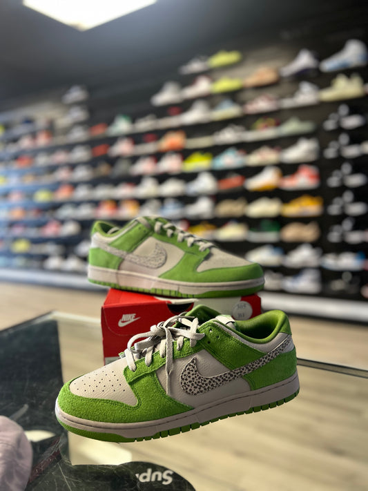 NIKE DUNK LOW 'SAFARI SWOOSH CHLOROPHYLL'