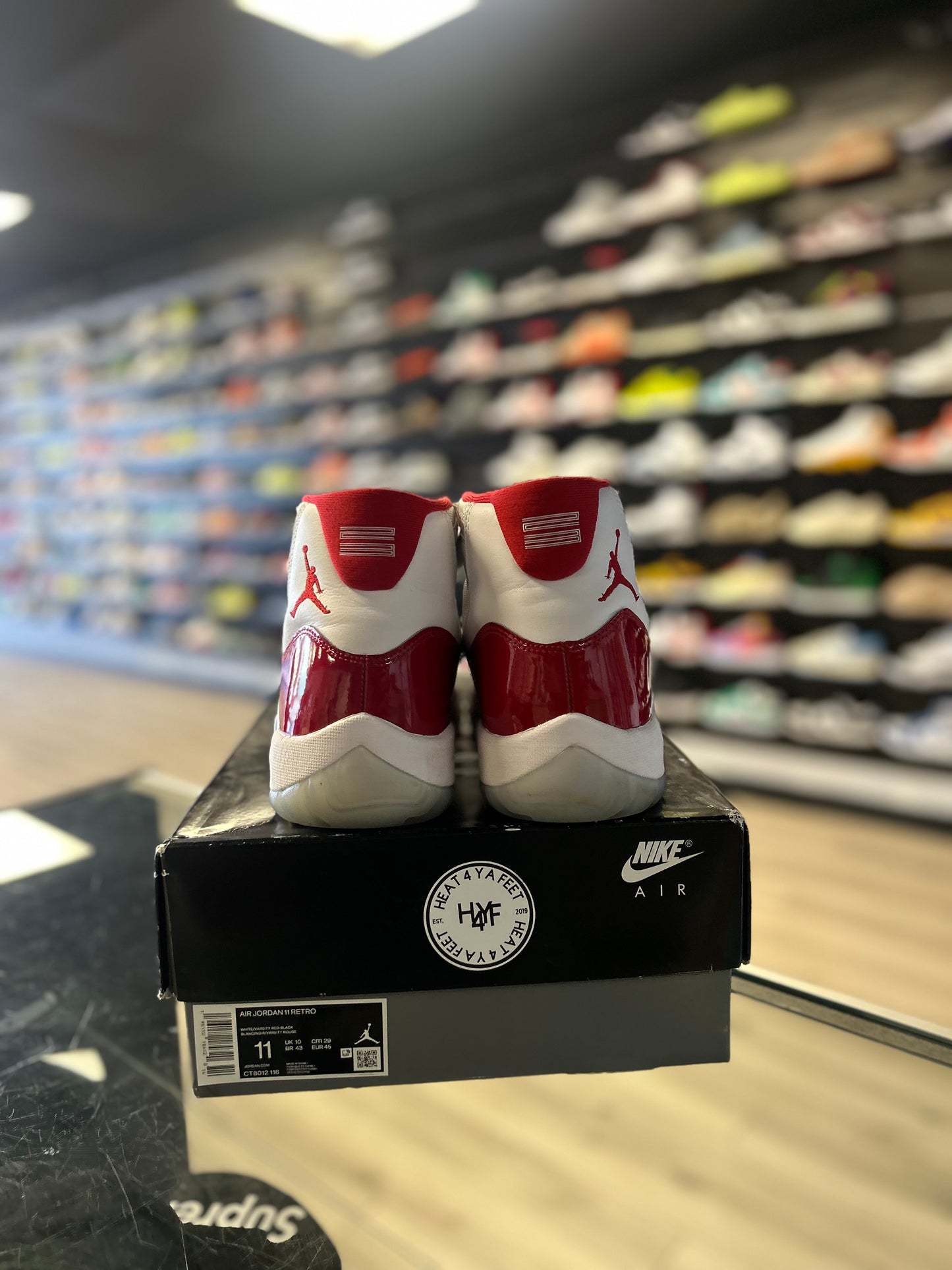 JORDAN 11 'CHERRY' (USED)