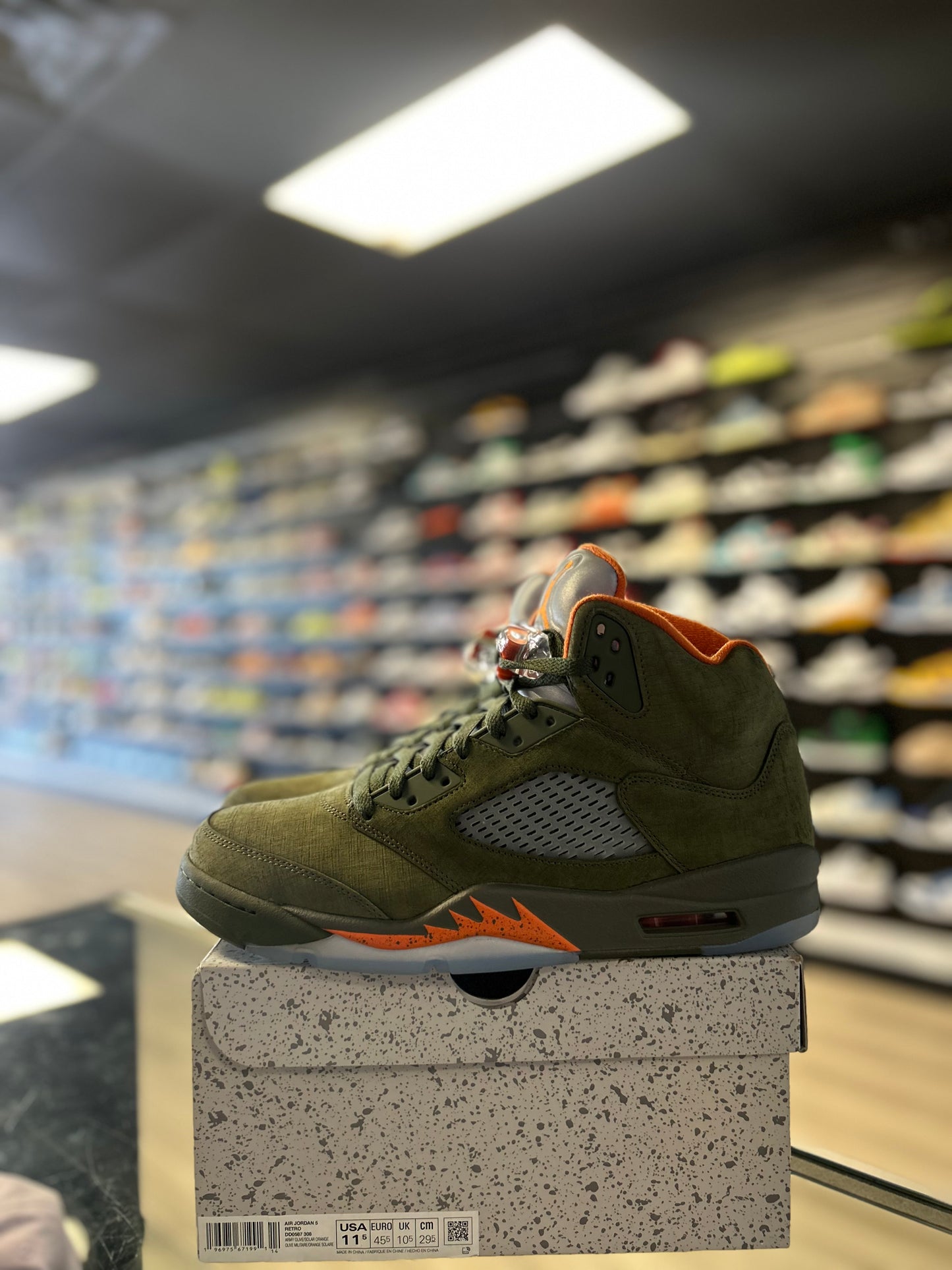 JORDAN 5 'OLIVE' (USED)