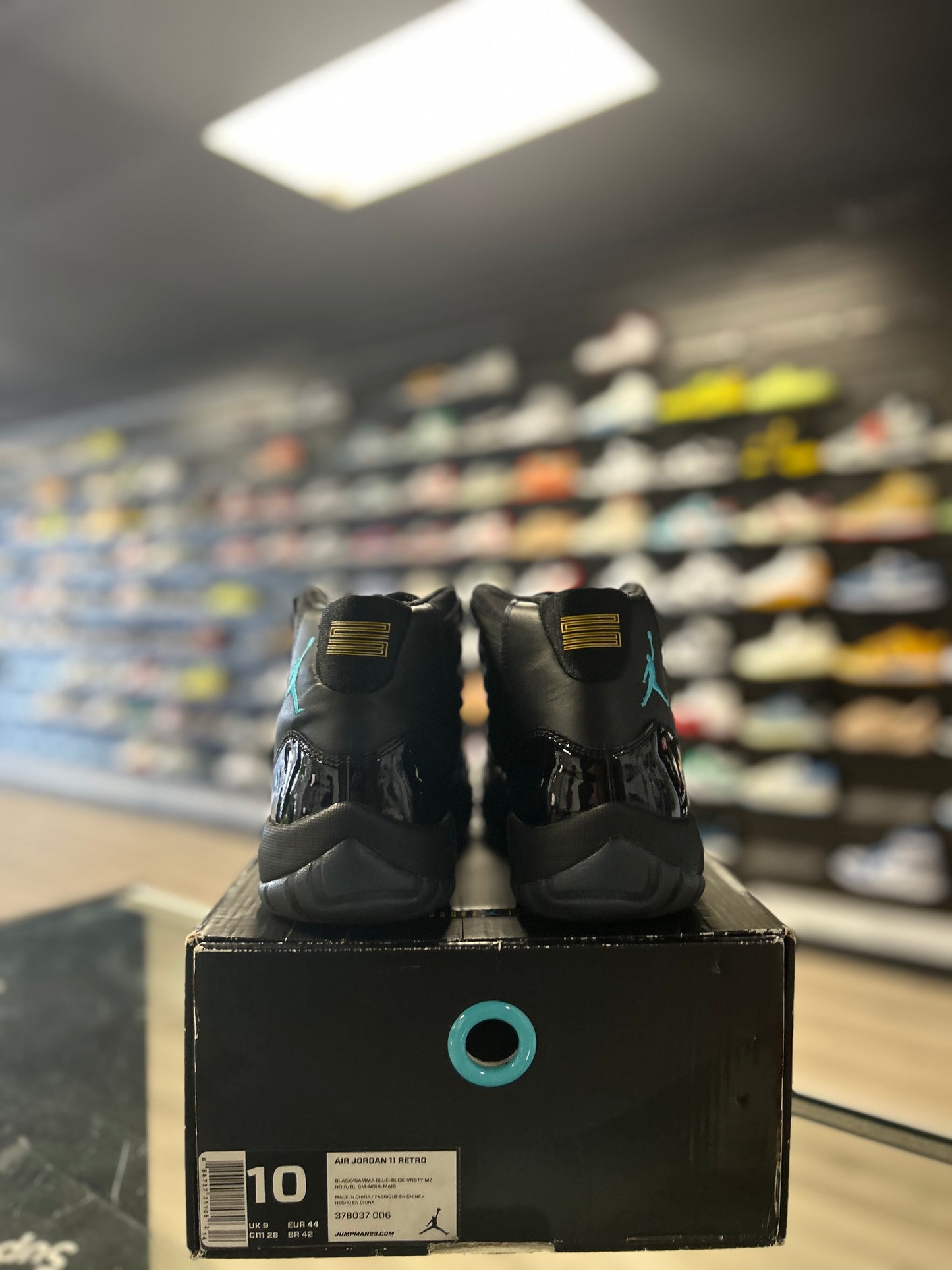 JORDAN 11 'GAMMA' (USED)