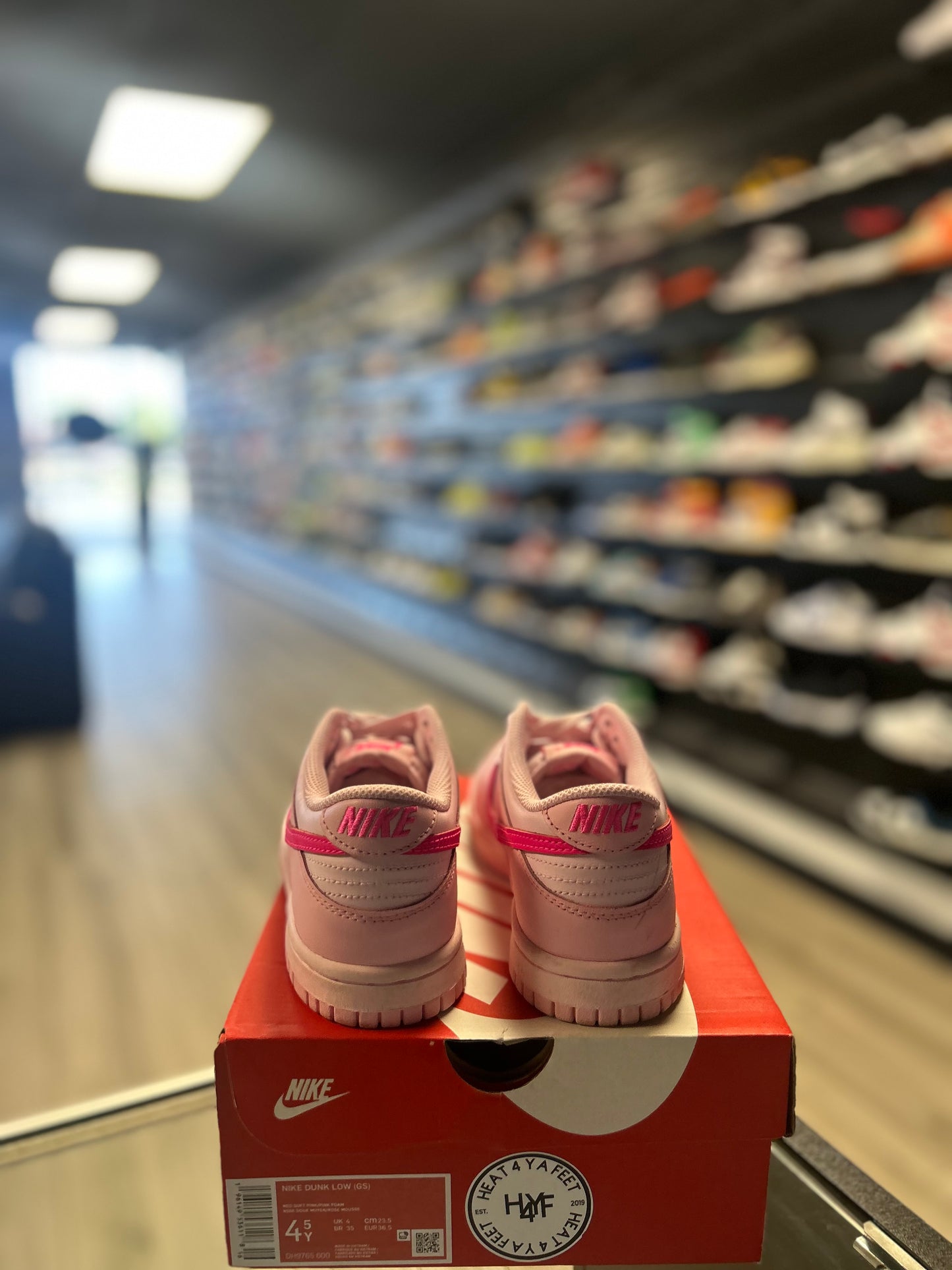 NIKE DUNK LOW 'TRIPLE PINK' (USED) (M)