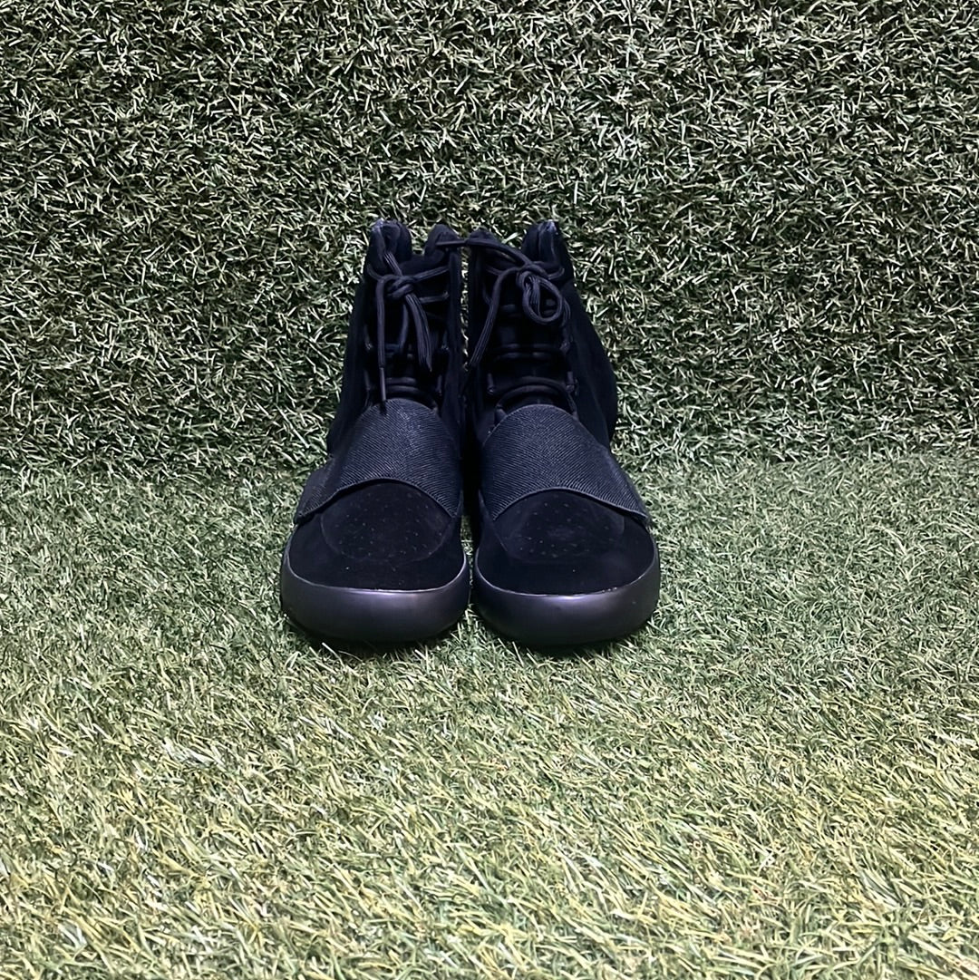 YEEZY 750 'TRIPLE BLACK' (USED) (P)