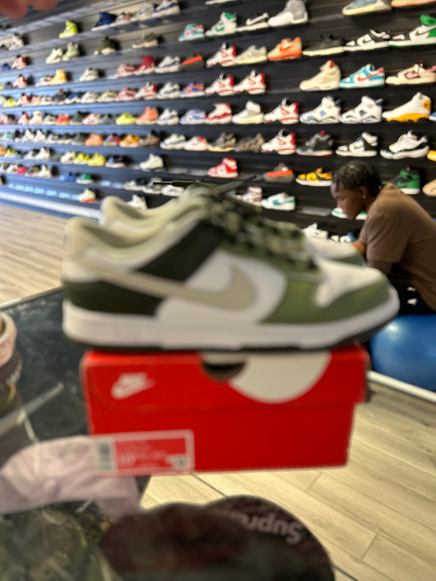 NIKE DUNK LOW 'OLIVE GREEN' (M)