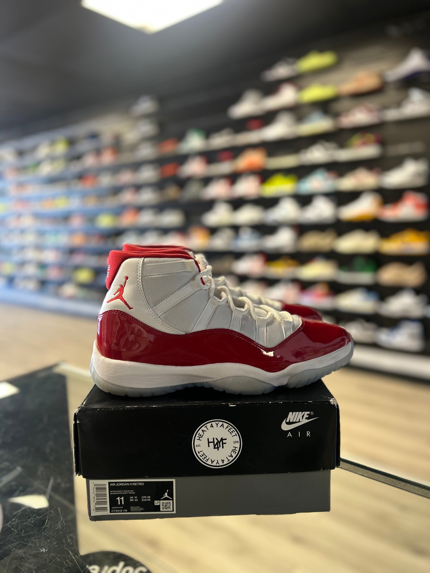 JORDAN 11 'CHERRY' (USED)