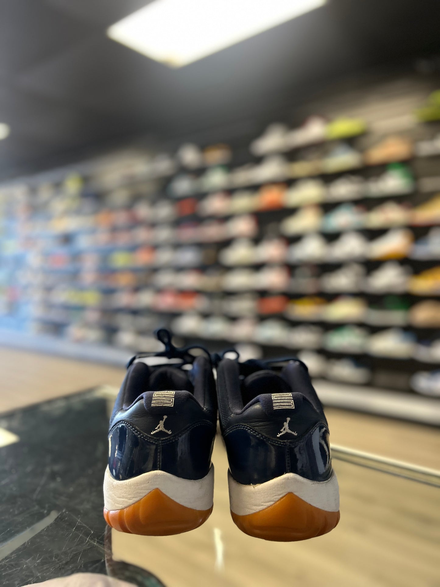 JORDAN 11 LOW 'MIDNIGHT NAVY' (USED)