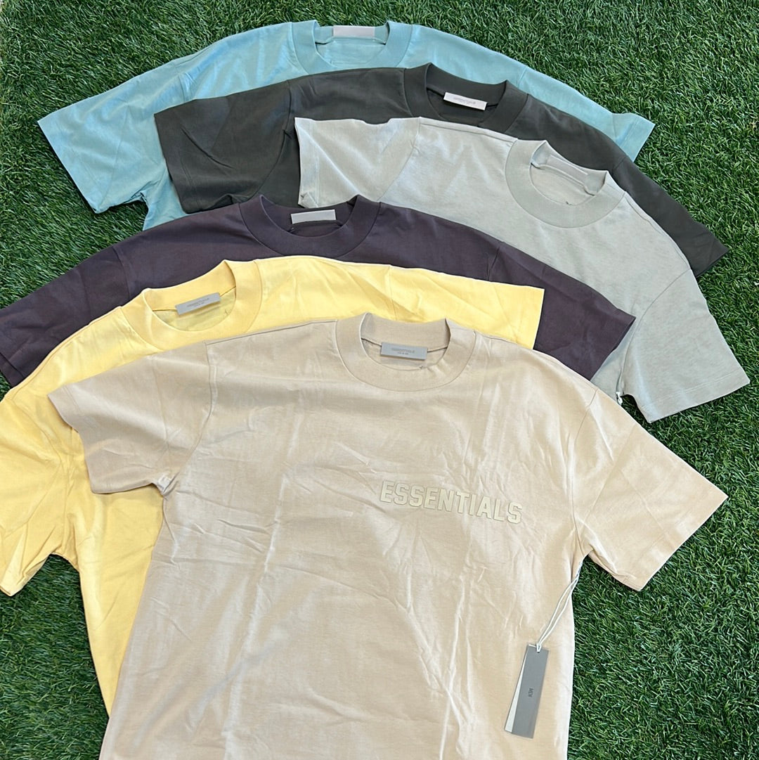 ESSENTIALS T-SHIRTS