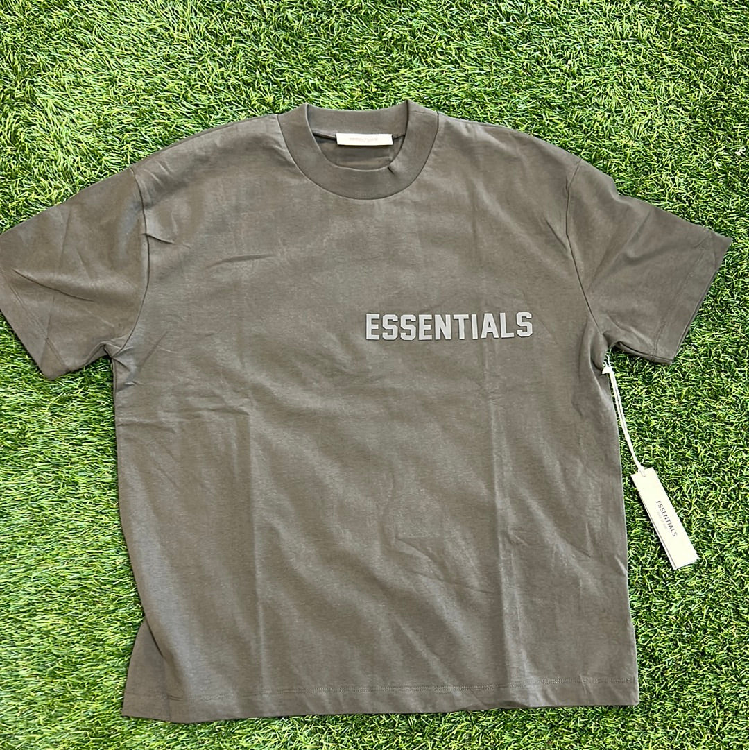 ESSENTIALS T-SHIRTS