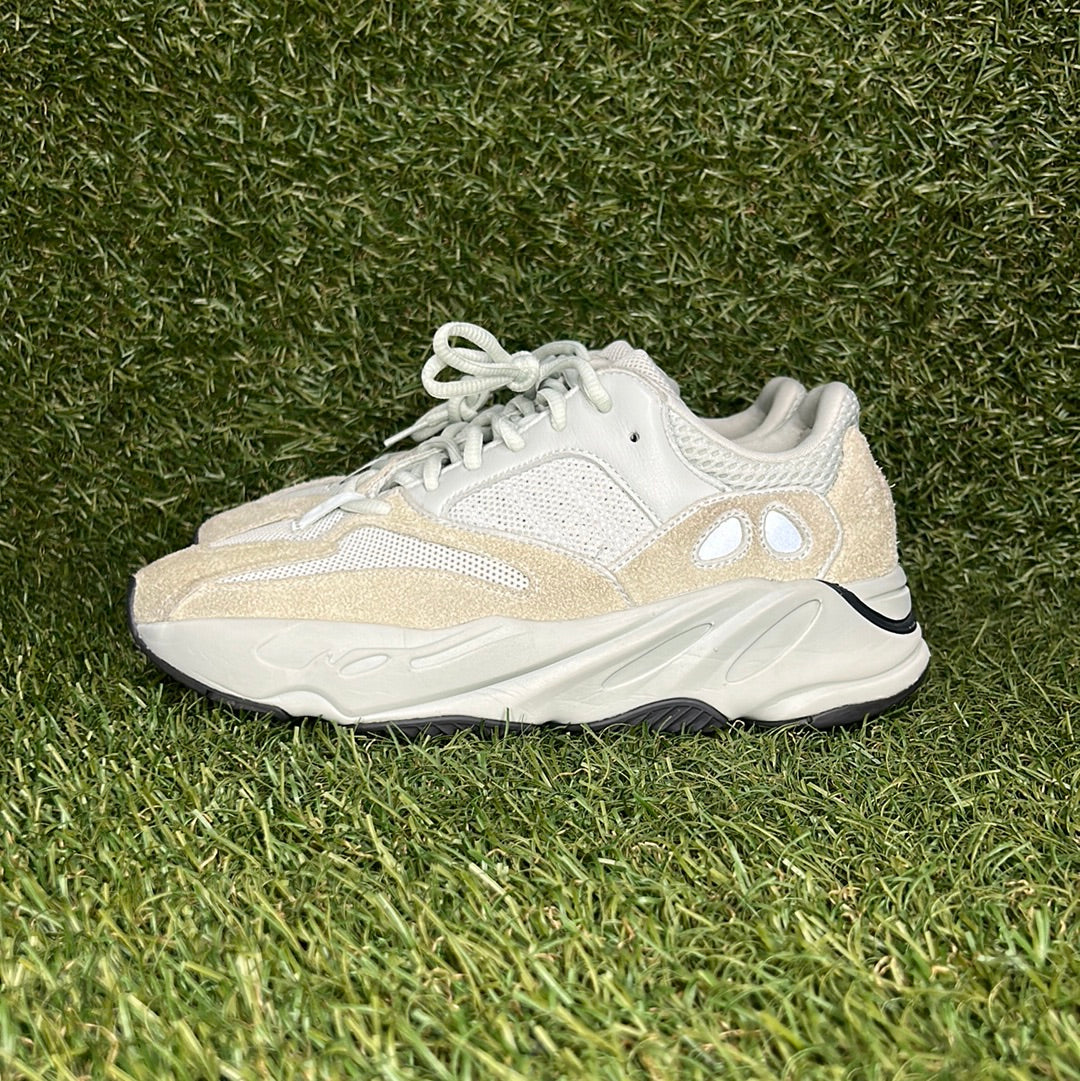 YEEZY 700 'SALT' (USED)